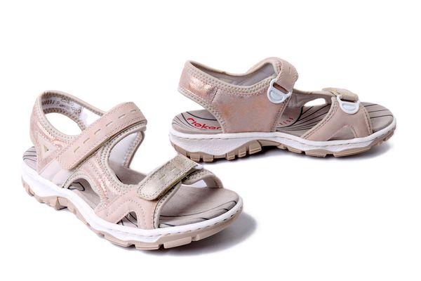 RIEKER 68866-31 pink, sandały damskie. Czerwone sandały damskie Rieker, bez wzorów, bez obcasa, bez zapięcia. Za 191.94 zł.