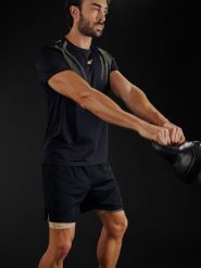 4F Koszulka trenignowa regular szybkoschnąca męska - czarna XXL. Czarne koszulki sportowe męskie 4F, m, bez wzorów, z materiału, bez kołnierzyka, bez ramiączek. Za 129.99 zł.