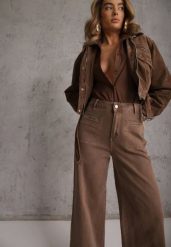 Brązowe Szerokie Jeansy High Waist z Bawełny Berinnessa. Brązowe jeansy damskie Renee, bez wzorów, z bawełny, z podwyższonym stanem, krótkie. Za 129.99 zł.