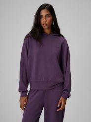 4F Bluza dresowa regular z kapturem damska - fioletowa M. Fioletowe bluzy damskie 4F, m, bez wzorów, z dresówki, klasyczne, bez ramiączek, z kapturem. Za 169.99 zł.