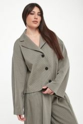 Marynarka damska Giuliva MM. Marynarki i żakiety damskie MM, bez wzorów, bez kołnierzyka, bez ramiączek. Za 1,149.00 zł.