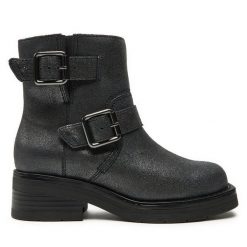 Botki Clarks. Czarne botki damskie Clarks, bez wzorów, bez obcasa, na płaskiej podeszwie, bez zapięcia. Za 369.99 zł.