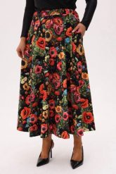 Spódnica MAKOVSKA MIDI - print w maki na czarnym tle PLUS SIZE XXL OVERSIZE. Czarne spódnice damskie Moda Size Plus Iwanek, na co dzień, l, bez wzorów, z bawełny, eleganckie, plus size, midi, oversize. Za 339.90 zł.