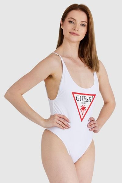 GUESS Biały damski jednoczęściowy strój kąpielowy z trójkątnym logo, Rozmiar XS. Białe stroje kąpielowe damskie Guess, s, z aplikacjami. W wyprzedaży za 199.99 zł.