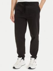 Tommy Jeans Spodnie dresowe TJM DM0DM23122 Czarny Regular Fit. Czarne spodnie sportowe męskie Tommy Jeans, m, bez wzorów, z bawełny. Za 409.99 zł.