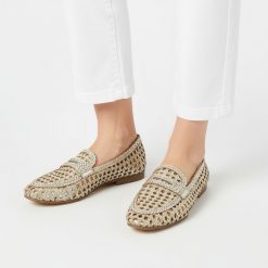 Baleriny damskie Gioseppo, płaski obcas wsuwany fason klasyczny mokasyn zamknięty nosek pleciona cholewka ażurowa struktura lekka konstrukcja, srebrn. Szare balerinki damskie Hot Potatoes by Gioseppo, na lato, w ażurowe wzory, biznesowe, bez obcasa, na obcasie, bez zapięcia. Za 429.00 zł.