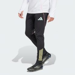 Spodnie Juventus Tiro 25 Competition Training. Czarne spodnie sportowe męskie Adidas, m, bez wzorów, z dresówki, na fitness i siłownię. Za 279.00 zł.