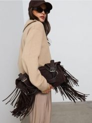 Sweter ze stójką i krótkim zamkiem - beżowy. Brązowe swetry nierozpinane damskie Sinsay, l, bez wzorów, bez kołnierzyka, bez ramiączek. Za 59.99 zł.