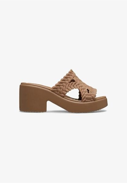 Klapki Dla Dorosłych Crocs Brooklyn Woven Slide. Brązowe klapki damskie Crocs, bez wzorów, z materiału, bez obcasa, bez zapięcia. Za 229.99 zł.
