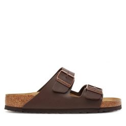 Klapki Birkenstock. Brązowe klapki męskie Birkenstock, bez wzorów, bez zapięcia. Za 349.99 zł.