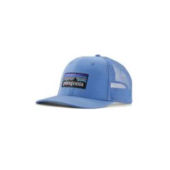 Czapka z daszkiem P-6 Logo Trucker Hat. Niebieskie czapki damskie Patagonia, na lato, bez wzorów, sportowe. Za 179.99 zł.