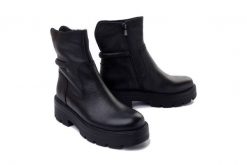 BIOECO BY ARKA 7829 2241 czarny, botki damskie. Czarne botki damskie Bioeco by Arka, na zimę, bez wzorów, ze skóry, bez obcasa, na obcasie, bez zapięcia. Za 479.90 zł.