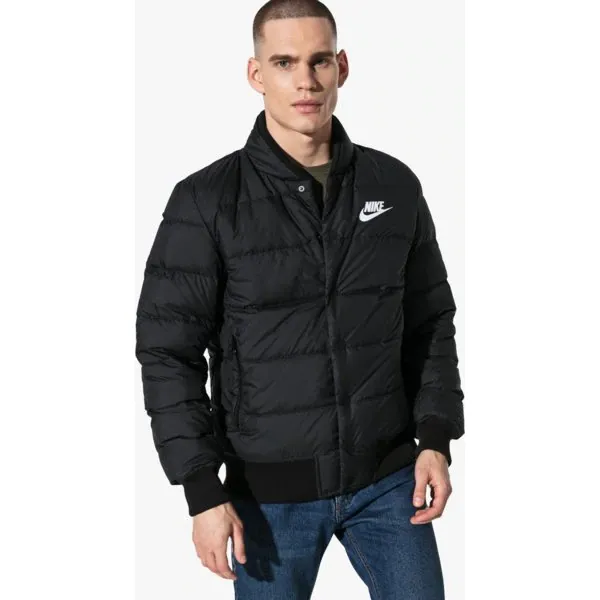 Nike Kurtka M Nsw Dwn Fill Bombr , czarny, rozmiar M. Czarne kurtki męskie Nike, na zimę, m, bez wzorów, z materiału, bez kaptura. Za 569.99 zł.