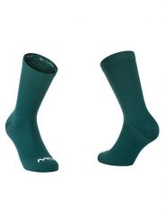 Skarpety rowerowe NORTHWAVE Switch Sock szmaragdowe. Zielone skarpety męskie Northwave, w ażurowe wzory, z dzianiny. Za 69.00 zł.