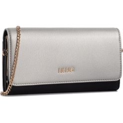 Torebka LIU JO - L Bifold N19057 E0002 Nero 22222. Czarne torebki do ręki damskie Liu Jo, bez wzorów, ze skóry ekologicznej, bez dodatków. W wyprzedaży za 219.00 zł.