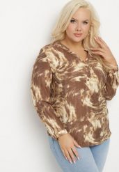 Brązowa Koszula z Wiskozą w Abstrakcyjny Print z Podpinanymi Rękawami Asapis. Brązowe koszule damskie Born2be, plus size, bez wzorów, z jeansu, eleganckie, bez kołnierzyka, bez ramiączek. Za 69.99 zł.