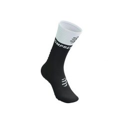Skarpety do biegania Compressport Mid Compression Socks V2.0. Brązowe skarpetki damskie Compressport, bez wzorów. Za 119.99 zł.