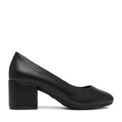 Czółenka Go Soft. Czarne czółenka damskie GO SOFT, bez wzorów, bez obcasa, bez zapięcia. Za 139.99 zł.