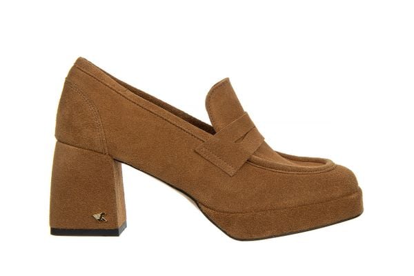 Czółenka Bayla-159 4670 005-P Rudy Welur 159107, Skóra naturalna - 36. Brązowe czółenka damskie Bayla, bez wzorów, ze skóry, eleganckie, bez obcasa, na platformie, bez zapięcia. W wyprzedaży za 224.10 zł.