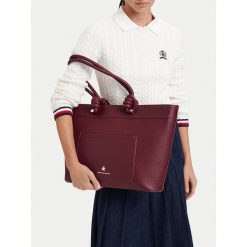 Torebka Beverly Hills Polo Club. Czerwone shopperki damskie Beverly Hills Polo Club, bez wzorów, bez dodatków. Za 299.99 zł.