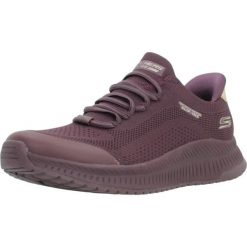 Buty SKECHERS SLIP-INS BOBS SQUAD 4 DIRE STEP Bordeaux. Czerwone obuwie trekkingowe damskie Skechers, z tkaniny, bez zapięcia. Za 319.99 zł.