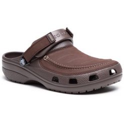 Klapki Crocs. Fioletowe klapki damskie Crocs, bez wzorów, bez obcasa, bez zapięcia. Za 109.99 zł.