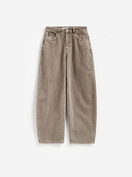 Jeansy barrel leg - brązowy. Brązowe jeansy damskie Reserved, bez wzorów, z bawełny. Za 129.99 zł.