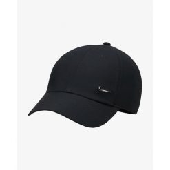Czapka z daszkiem Nike Dri-Fit Club Unstructured Metal Swoosh. Czarne czapki damskie Nike, bez wzorów, sportowe. Za 94.99 zł.