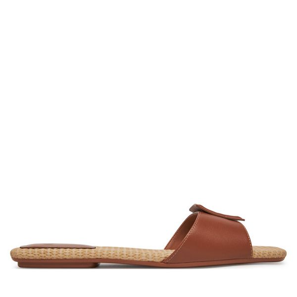 Klapki Armani Exchange. Brązowe klapki damskie Armani Exchange, bez wzorów, bez obcasa, bez zapięcia. Za 399.99 zł.