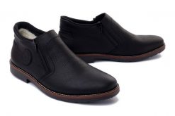 RIEKER 15399-00 black, botki męskie. Czarne botki męskie Rieker, na zimę, bez wzorów, z wełny, bez obcasa, bez zapięcia. Za 379.90 zł.