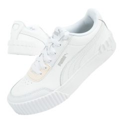 Buty sportowe damskie Puma Carina Lift. Białe obuwie sportowe damskie Puma, bez wzorów, ze skóry ekologicznej, bez zapięcia, trekkingowe. Za 149.00 zł.