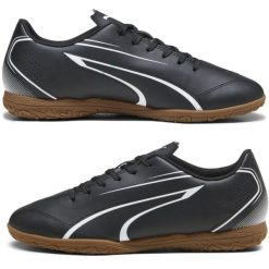 Buty halówki sportowe męskie Puma Vitoria IT 107485 01. Czarne buty sportowe męskie Puma, bez wzorów, bez zapięcia, do piłki nożnej. Za 159.00 zł.