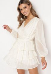 Jasnobeżowa Mini Sukienka Rozkloszowana z Metalicznym Nadrukiem i Falbankami Elawnia. Brązowe sukienki damskie Born2be, l, bez wzorów, eleganckie, bez kołnierzyka, bez ramiączek, mini, rozkloszowane. Za 129.99 zł.