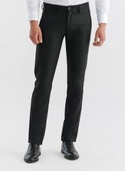 PAKO LORENTE – Spodnie męskie czarne P22WF-WX-003-C-0. Czarne eleganckie spodnie męskie Pako Lorente, bez wzorów, z elastanu. Za 169.99 zł.