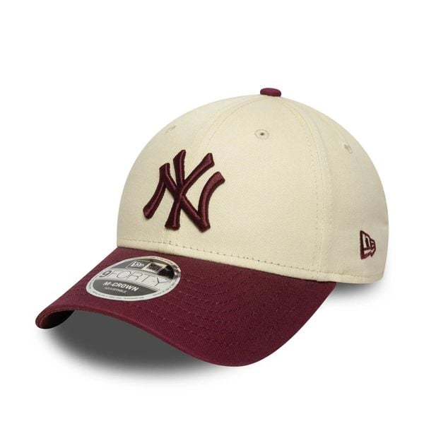 Czapka baseballowa New York Yankees Colour Block 9forty. Białe czapki męskie New Era, bez wzorów. Za 167.00 zł.