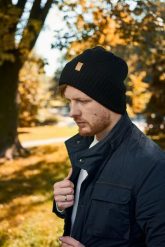 Męska czapka zimowa Brødrene cz8 czarna 9922. Czarne czapki męskie na zimę, bez wzorów. Za 49.00 zł.