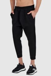 DSQUARED2 Czarne spodnie ibra black on black. Czarne spodnie sportowe męskie Dsquared2, l, bez wzorów, z dresówki. W wyprzedaży za 999.99 zł.
