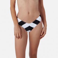 Barts Ellai High Cut Briefs Black. Czarne stroje kąpielowe damskie Barts, bez wzorów, z poliesteru. Za 155.00 zł.