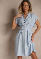 Niebieska Rozkloszowana Sukienka z Wiskozy z Paskiem Zapinana na Napy Seporine. Niebieskie sukienki damskie Renee, na co dzień, l, bez wzorów, z jeansu, eleganckie, bez kołnierzyka, bez ramiączek, midi, rozkloszowane. Za 84.99 zł.