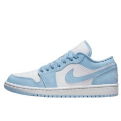 Buty do chodzenia dla dorosłych Air Jordan 1 Low Aluminum. Niebieskie obuwie sportowe damskie Jordan, bez wzorów, bez zapięcia, trekkingowe. W wyprzedaży za 779.80 zł.
