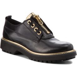 Półbuty GEOX - D Asheely Plus B D84ACB 00043 C9999 Black. Czarne półbuty damskie Geox, z aplikacjami, ze skóry ekologicznej, bez obcasa, bez zapięcia. W wyprzedaży za 389.00 zł.