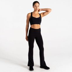 Damskie spodnie Refresh. Czarne obuwie sportowe damskie Dare 2B, bez wzorów, bez zapięcia, na fitness i siłownię. W wyprzedaży za 229.99 zł.