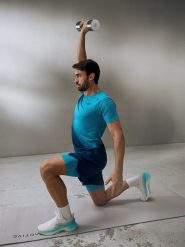 4F Koszulka treningowa regular szybkoschnąca męska - turkusowa M. Niebieskie koszulki sportowe męskie 4F, m, bez wzorów, ze skóry, bez kołnierzyka, bez ramiączek. Za 129.99 zł.