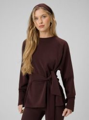 4F Bluza regular z wiązaniem i modalem damska - brązowa S. Brązowe bluzy damskie 4F, s, bez wzorów, z dzianiny, bez ramiączek, bez kaptura. Za 189.99 zł.