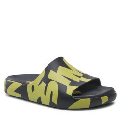 Klapki Melissa. Czarne klapki damskie Melissa, bez wzorów, bez obcasa, bez zapięcia. Za 319.99 zł.