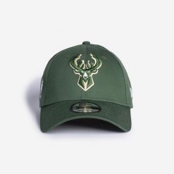 Czapka z daszkiem do koszykówki NBA New Era Milwaukee Bucks. Czapki damskie New Era, bez wzorów, klasyczne. Za 129.99 zł.