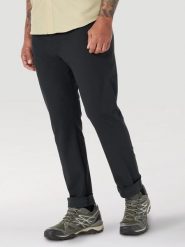 WRANGLER FWDS 5 POCKET ATG MĘSKIE SPODNIE MATERIAŁOWE PANT BLACK WA1P57100 112144844, W38 L34. Czarne spodnie materiałowe męskie Wrangler, bez wzorów, z materiału. Za 229.99 zł.