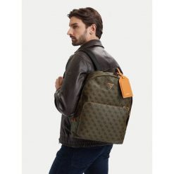 Plecak podróżny Guess. Brązowe plecaki męskie Guess, z aplikacjami. Za 499.99 zł.
