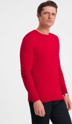 Ombre Klasyczny sweter męski z okrągłym dekoltem - czerwony V5 OM-SWBS-0106 L. Czerwone swetry męskie Ombre, l, bez wzorów, klasyczne, bez kołnierzyka, bez ramiączek. Za 119.99 zł.