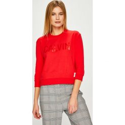 Calvin Klein Jeans - Bluza. Czarne bluzy damskie Calvin Klein Jeans, l, bez wzorów, z bawełny, bez ramiączek, bez kaptura. W wyprzedaży za 239.90 zł.
